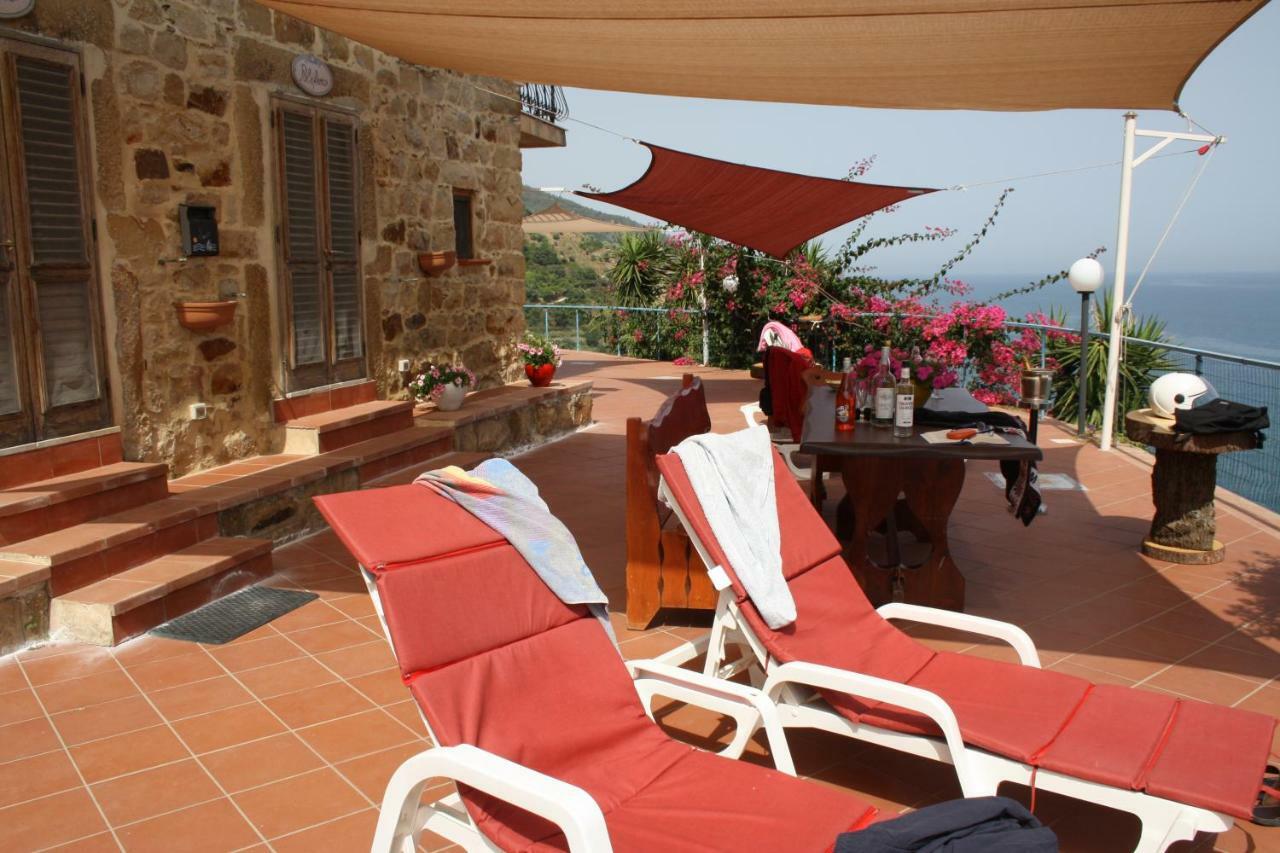 Camere & Case Vacanze Lo Scoglio Castel di Tusa Exteriör bild